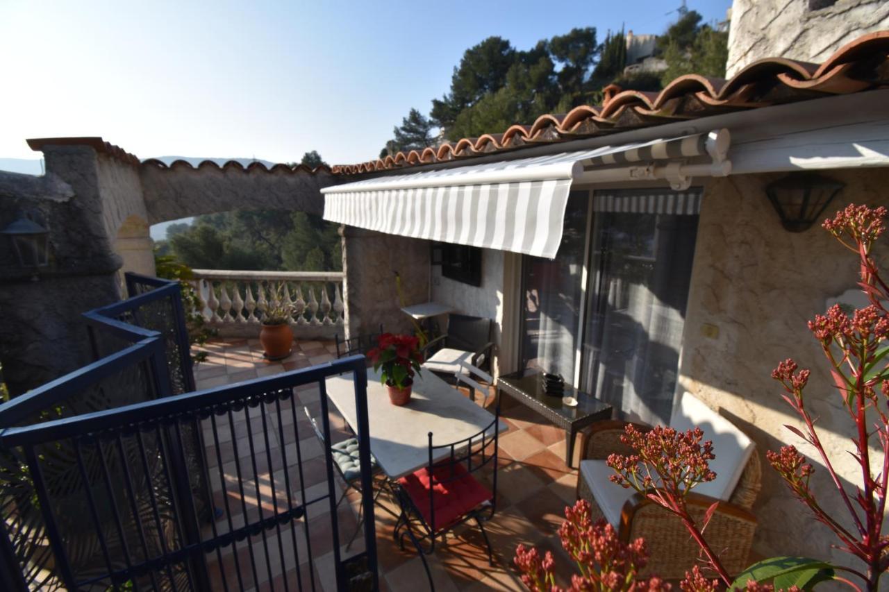Studio Climatise Et Sa Terrasse Privee En Villa Ла-Трините Экстерьер фото